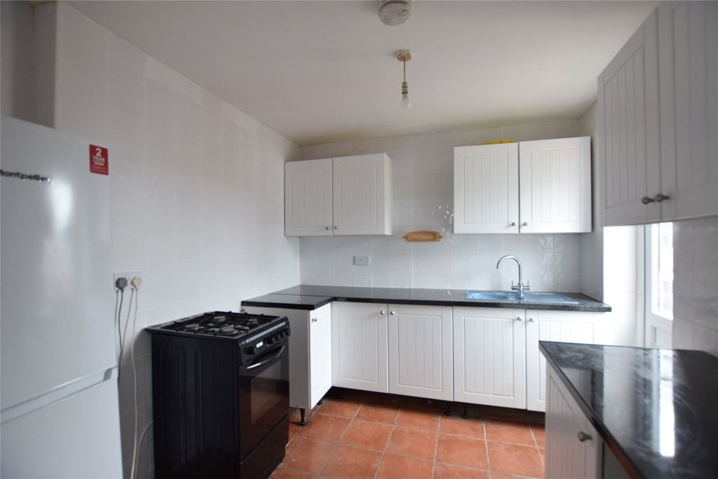 Property photo 1 of 8 Kitchen