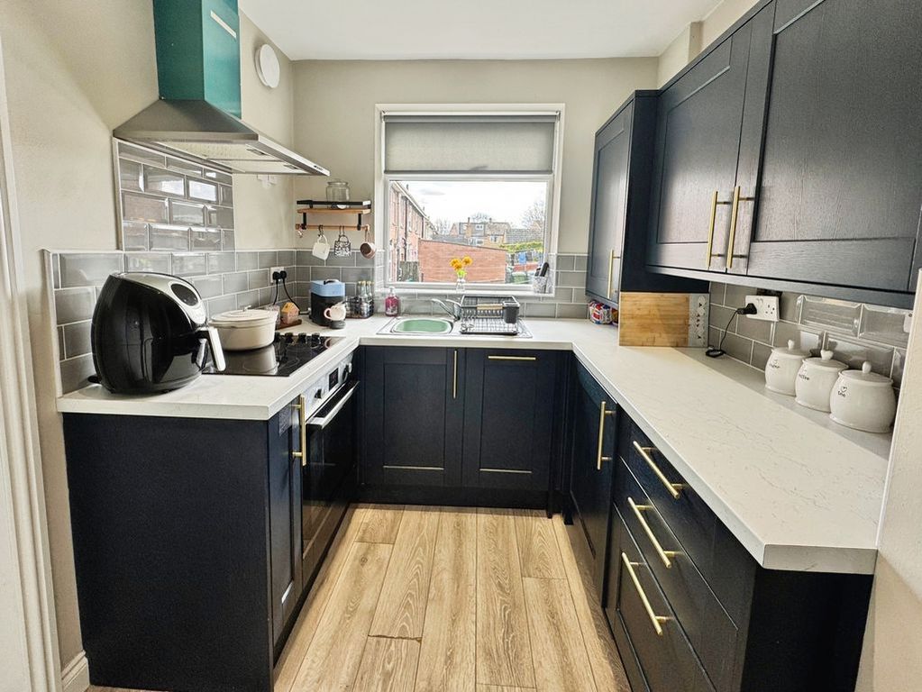 Property photo 2 of 8 Photo 5