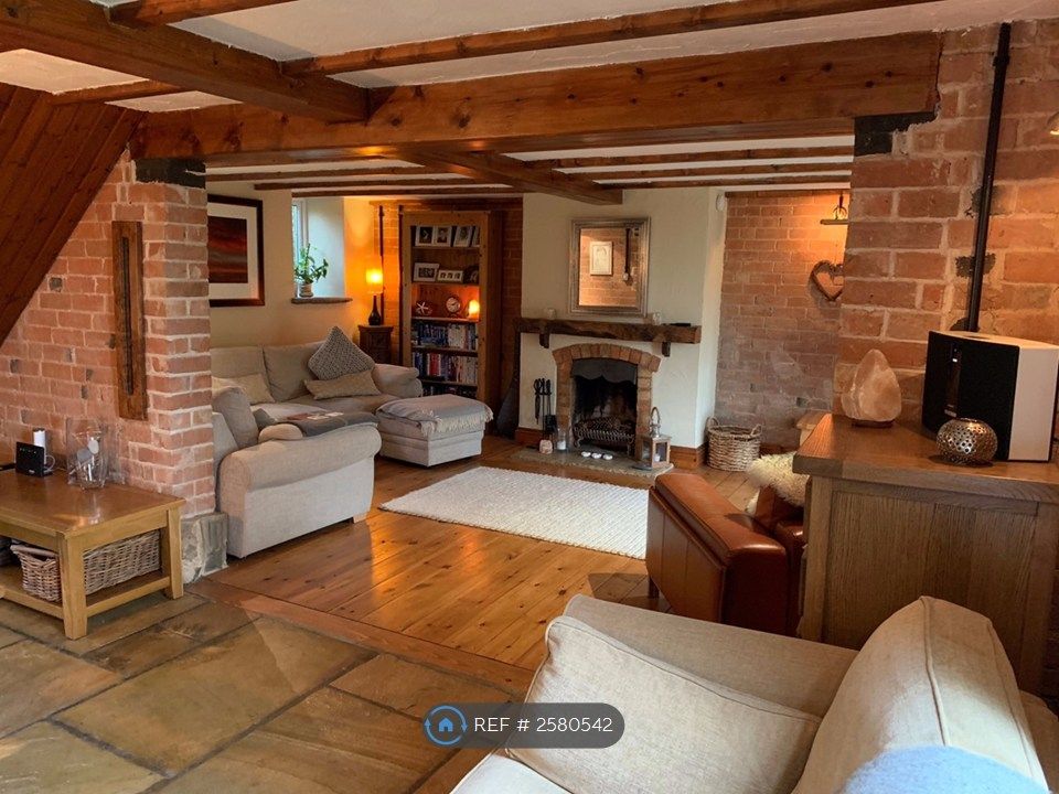 Property photo 3 of 15 Lounge / Dining