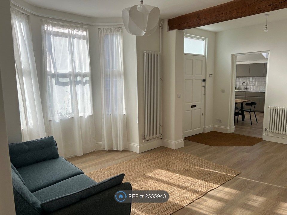 Property photo 2 of 12 Living Room