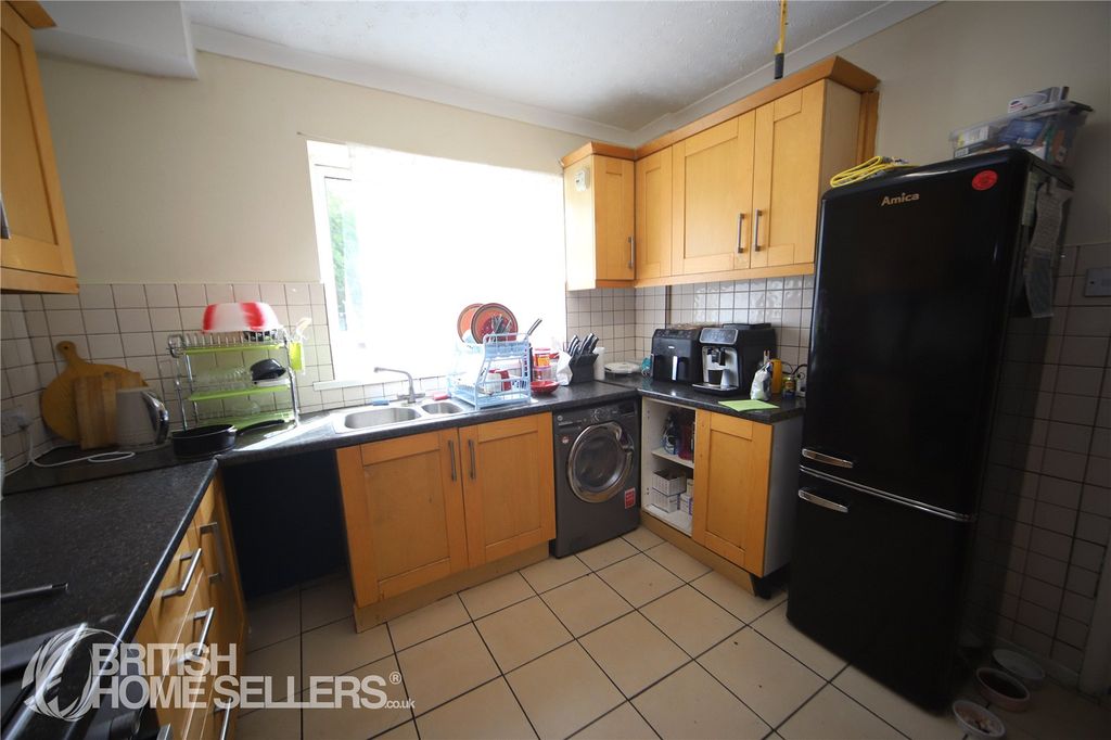 Property photo 3 of 14 Picture No. 12