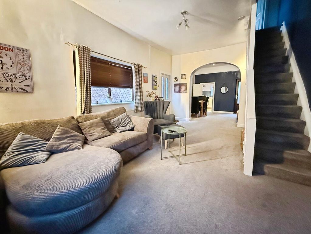 Property photo 2 of 17 Living Room