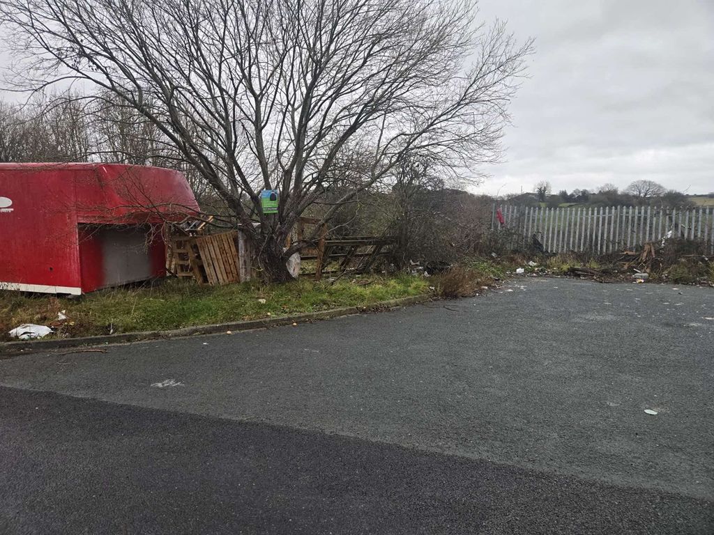 Property photo 1 of 3