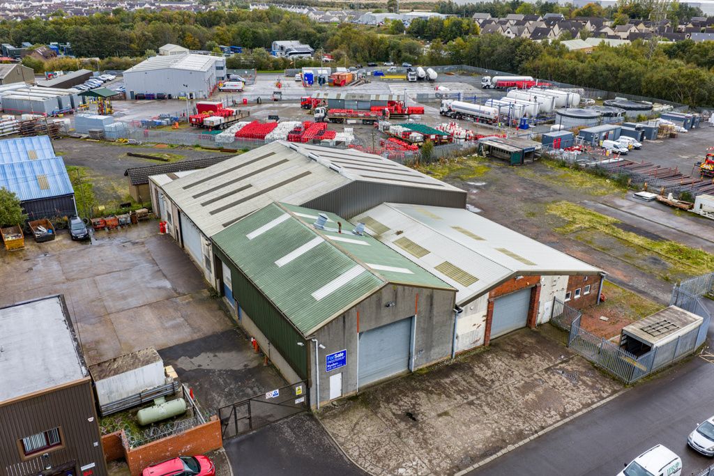 Property photo 3 of 9 Photo 12