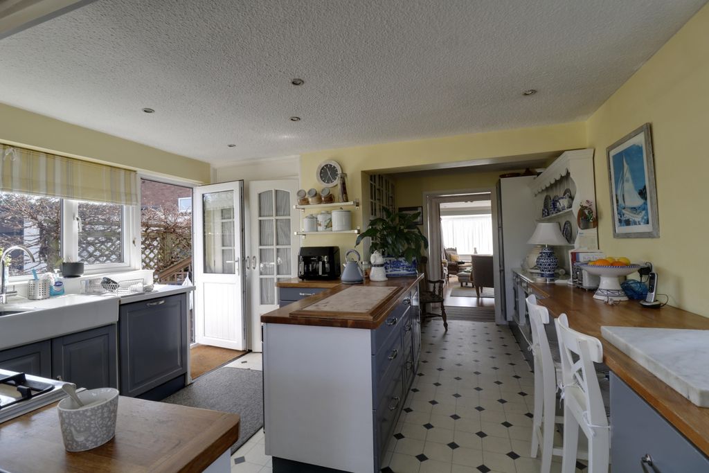 Property photo 2 of 21 Kitchen A