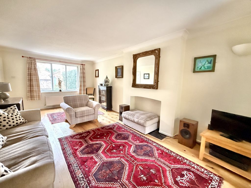 Property photo 3 of 18