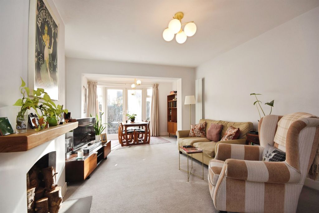 Property photo 3 of 17