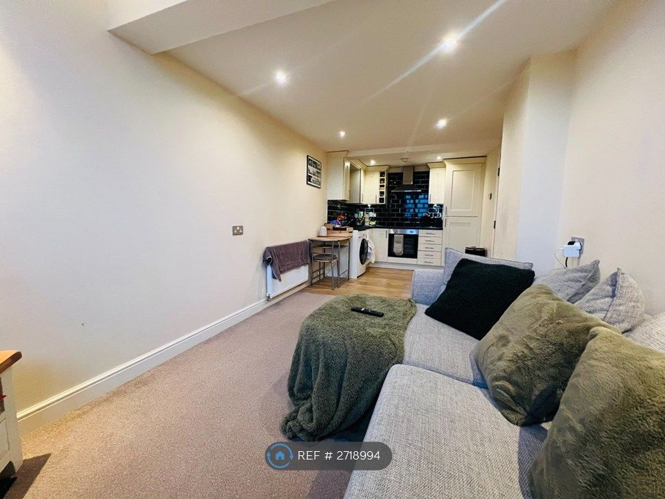 Property photo 3 of 12