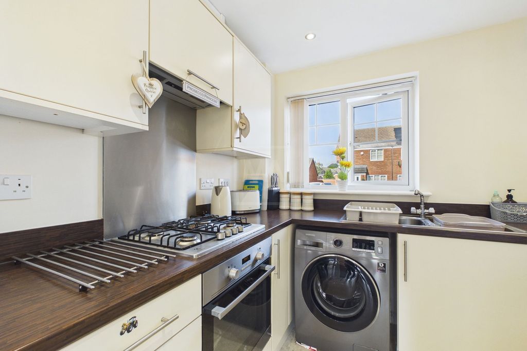 Property photo 3 of 13 Kitchen