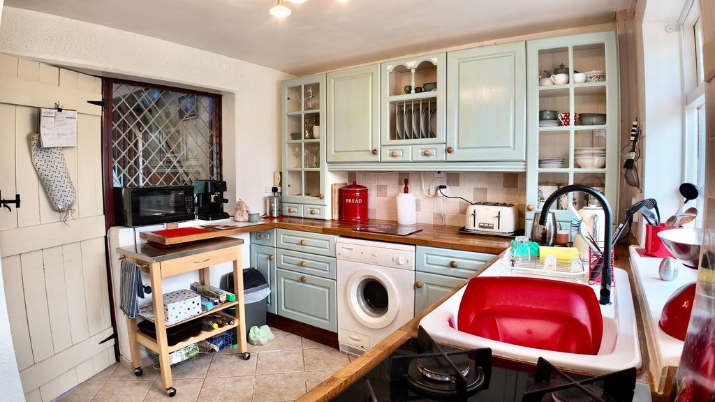 Property photo 3 of 39