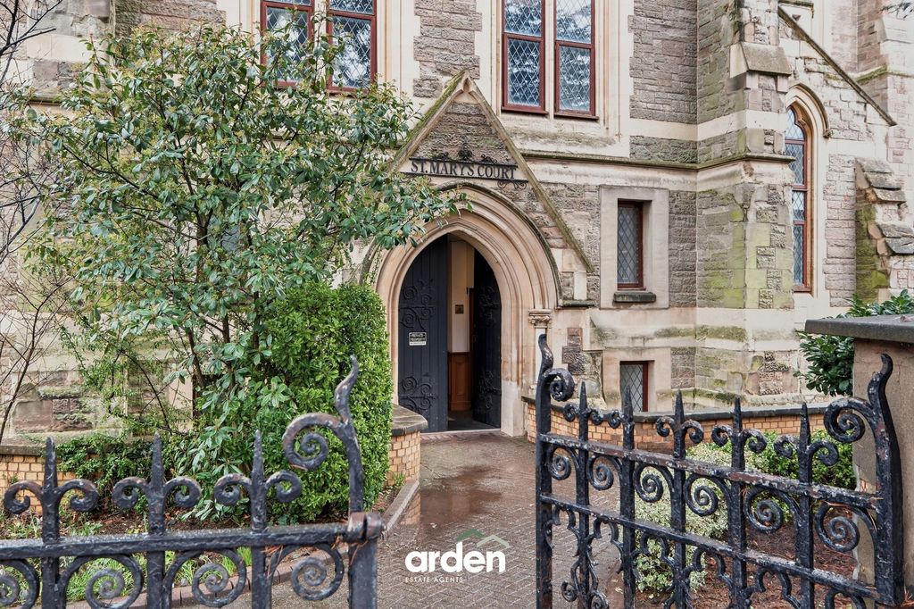 Property photo 1 of 8