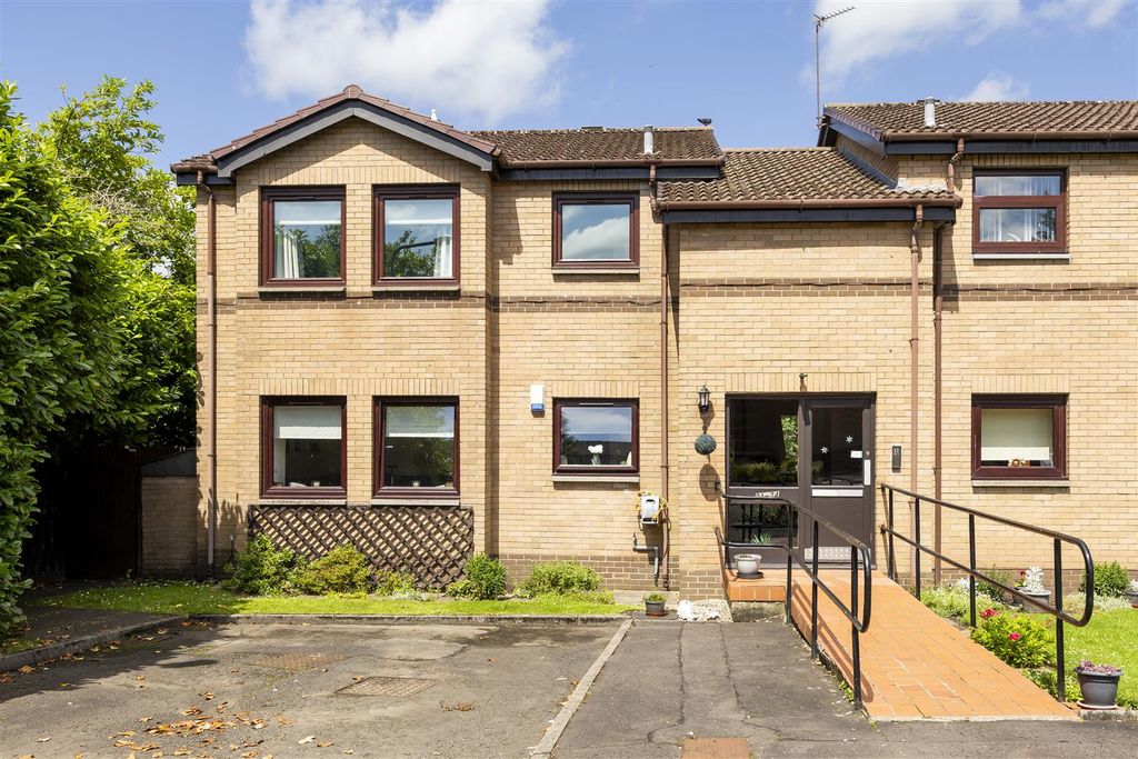 Property photo 1 of 10 01-22_Campsie_Court_Kirkiktilloch_001.Jpg
