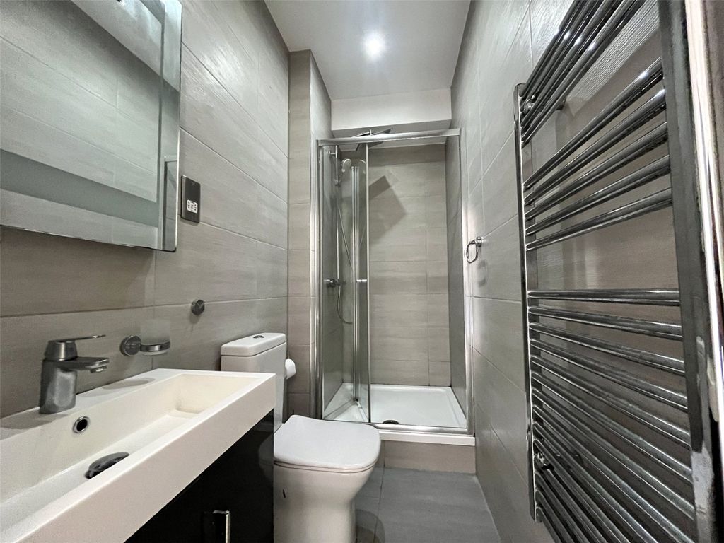 Property photo 2 of 6 Bathroom