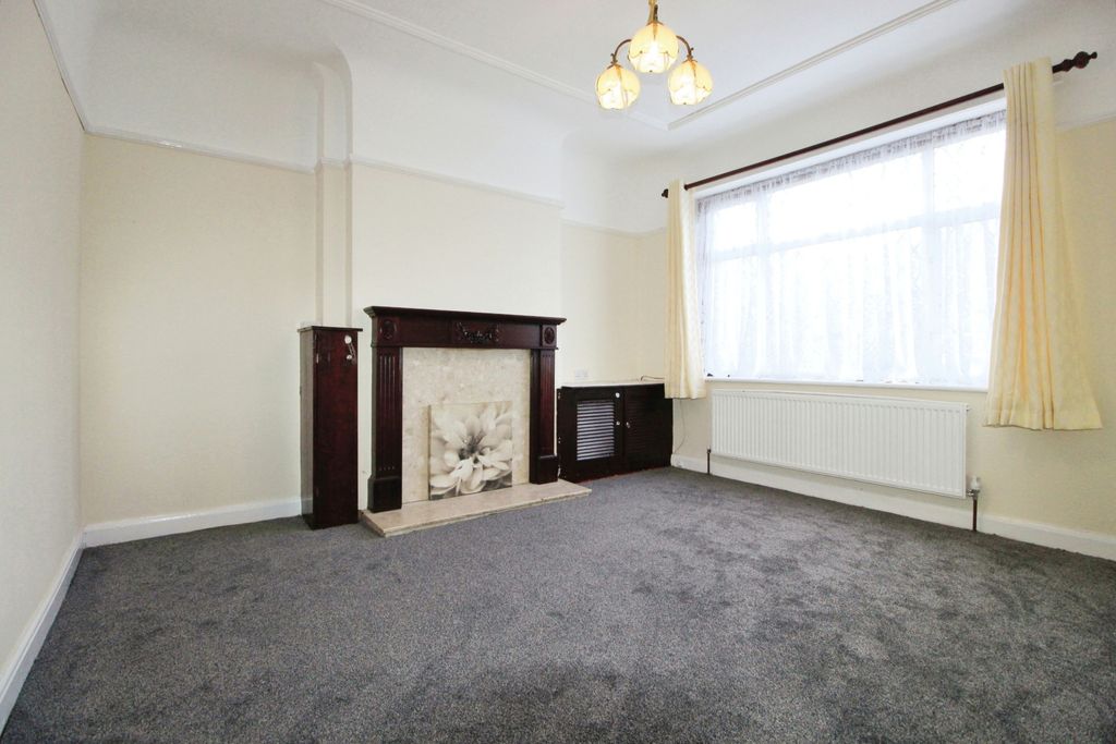 Property photo 2 of 27 Gallery