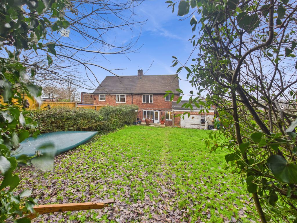 Property photo 3 of 16 Cam01354G0-Pr0637-Still036