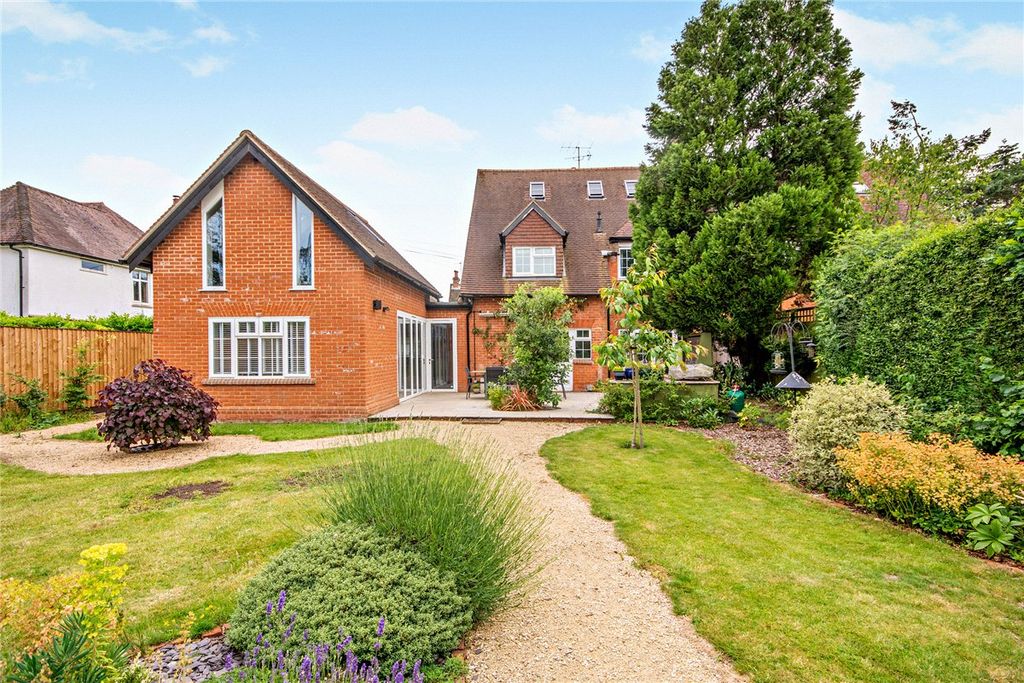 Property photo 1 of 34 Picture No. 20