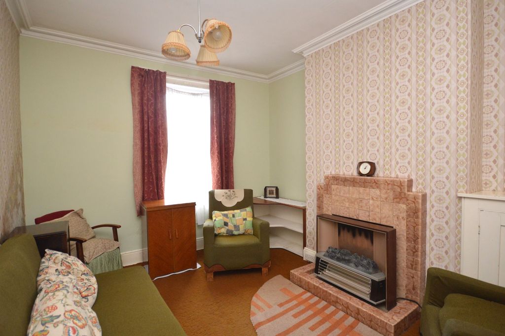 Property photo 3 of 16