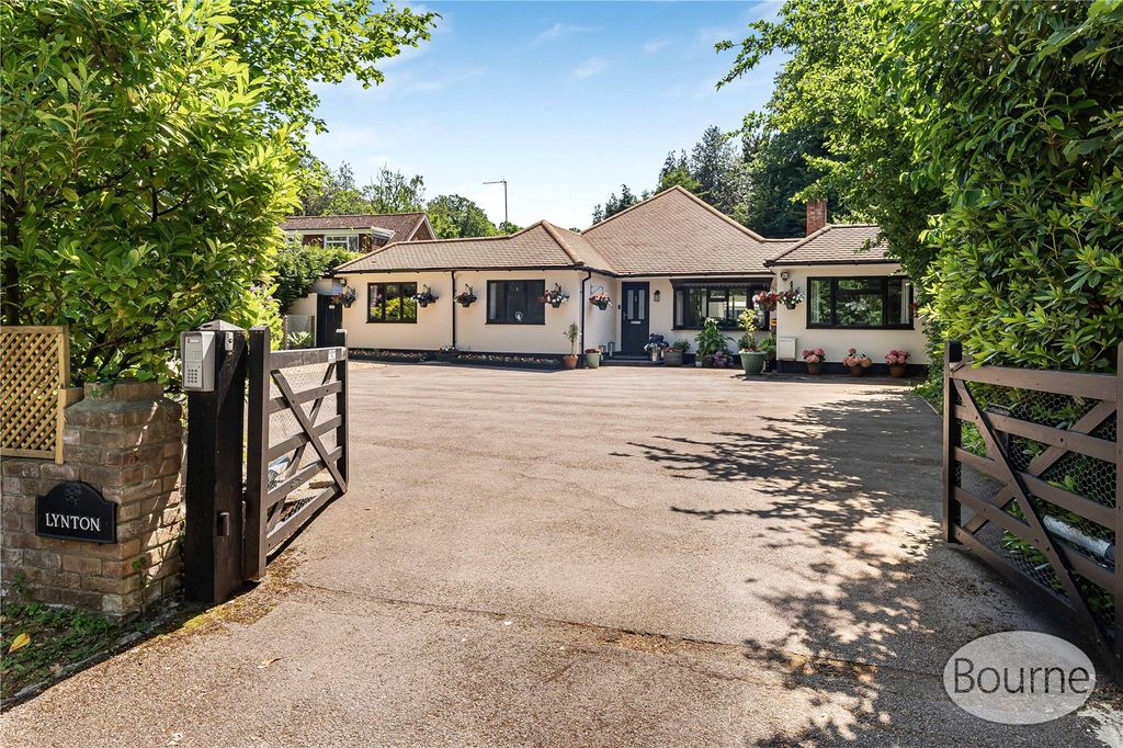 Property photo 1 of 34 Picture No. 17