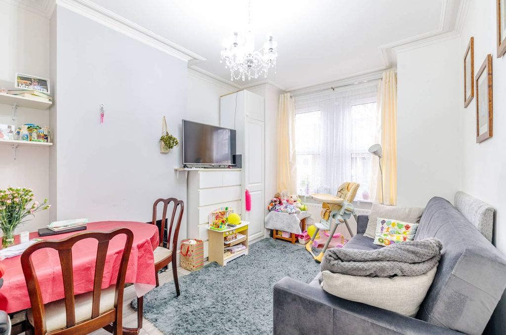 Property photo 1 of 7
