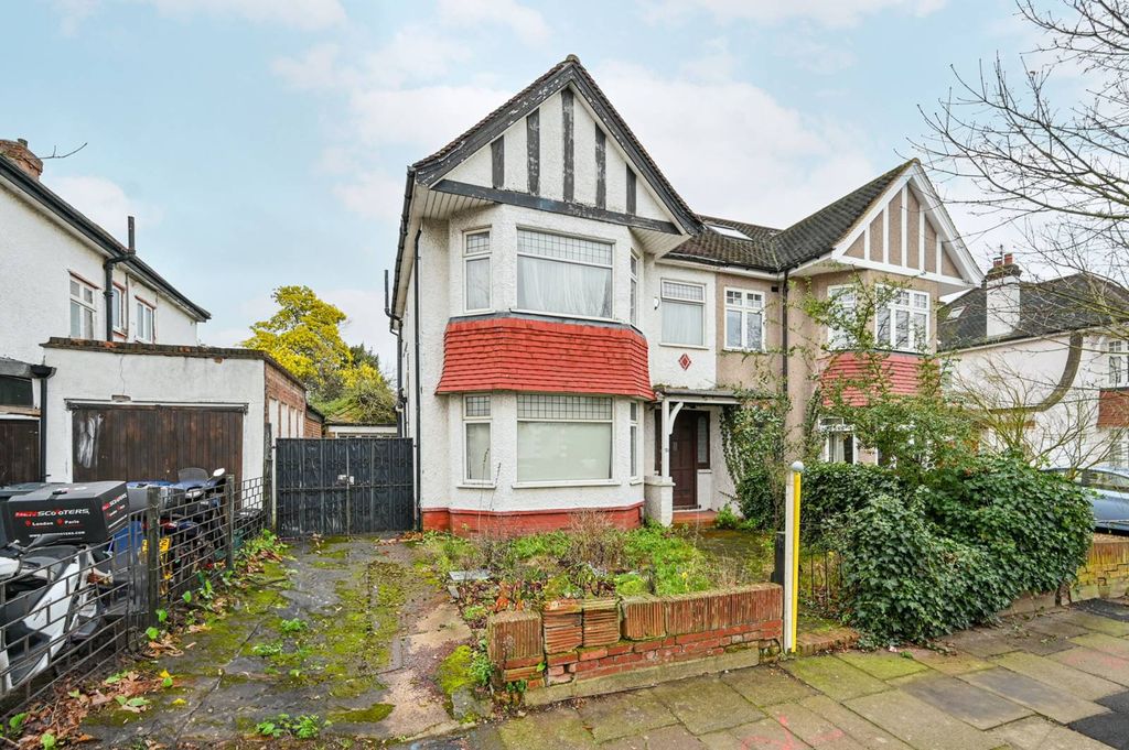 Property photo 2 of 15