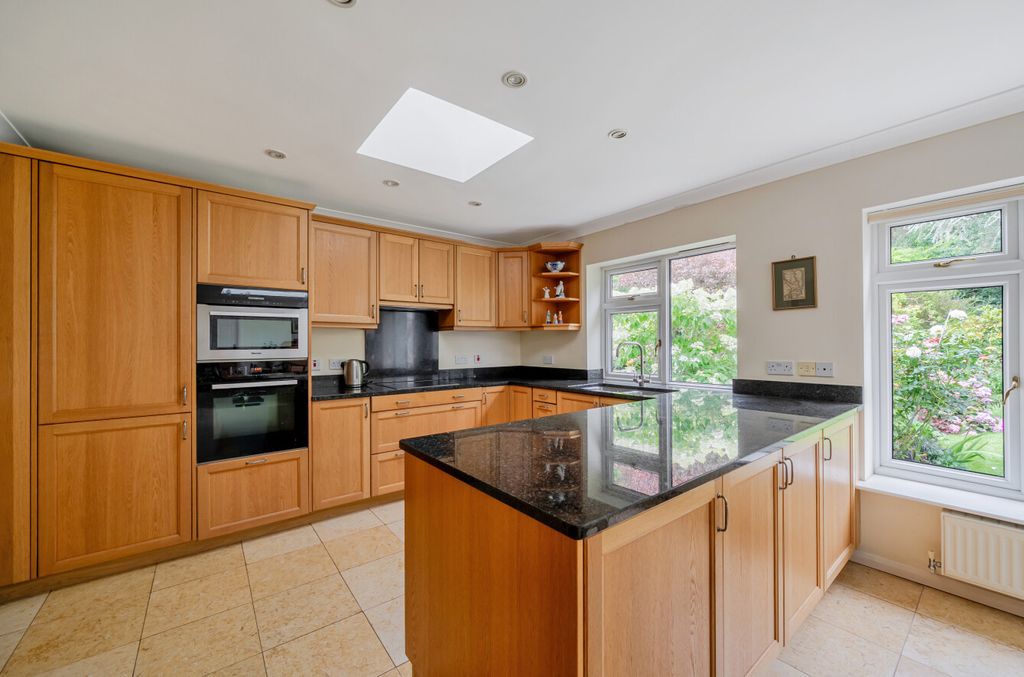 Property photo 2 of 23 1484960-11-6A462B...