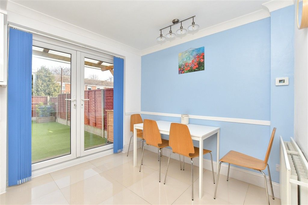 Property photo 3 of 10 Kitchen/Diner