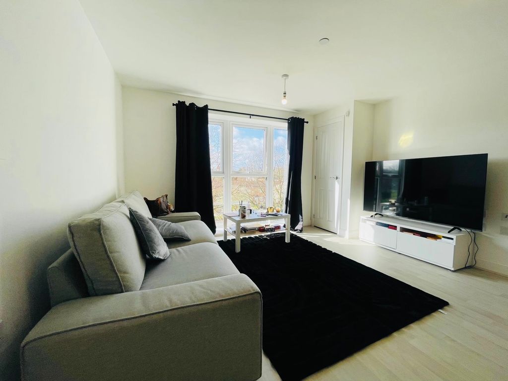 Property photo 3 of 16