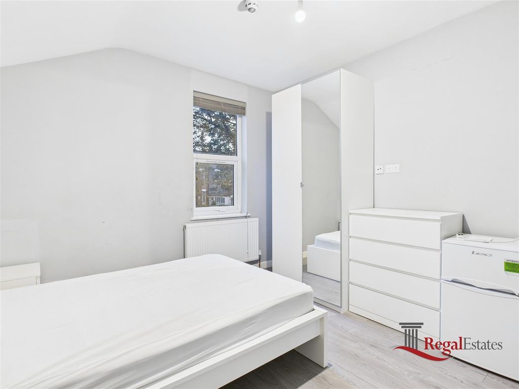 Property photo 2 of 7 Cam02489G0-Pr0227-Still002.Jpg