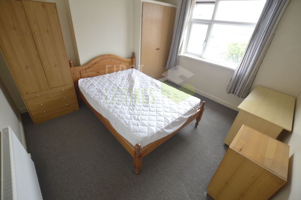 Property photo 3 of 17 Photo 18