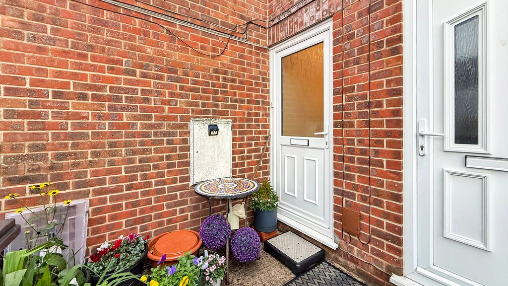 Property photo 2 of 11 Front Elevation