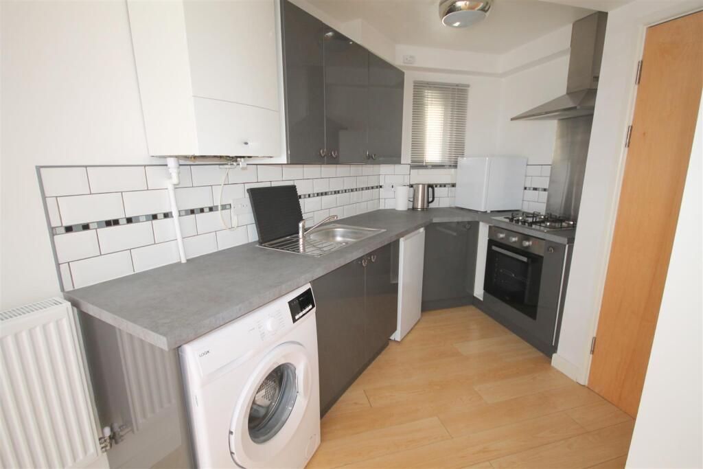 Property photo 3 of 10 3