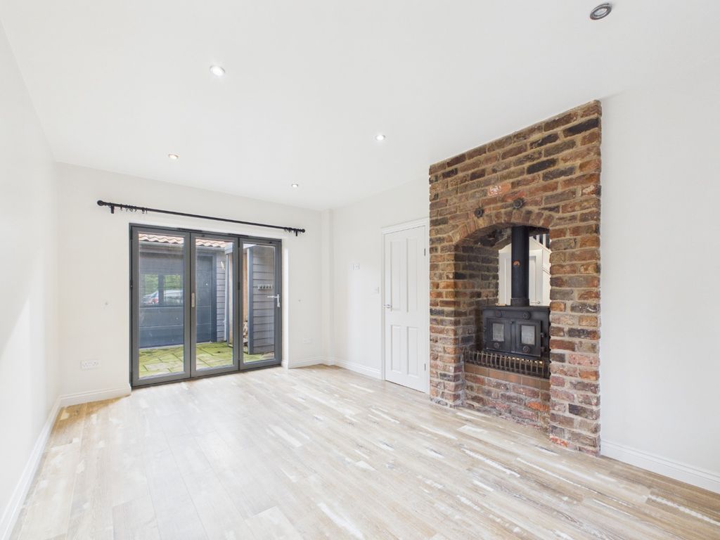 Property photo 3 of 35 4902468