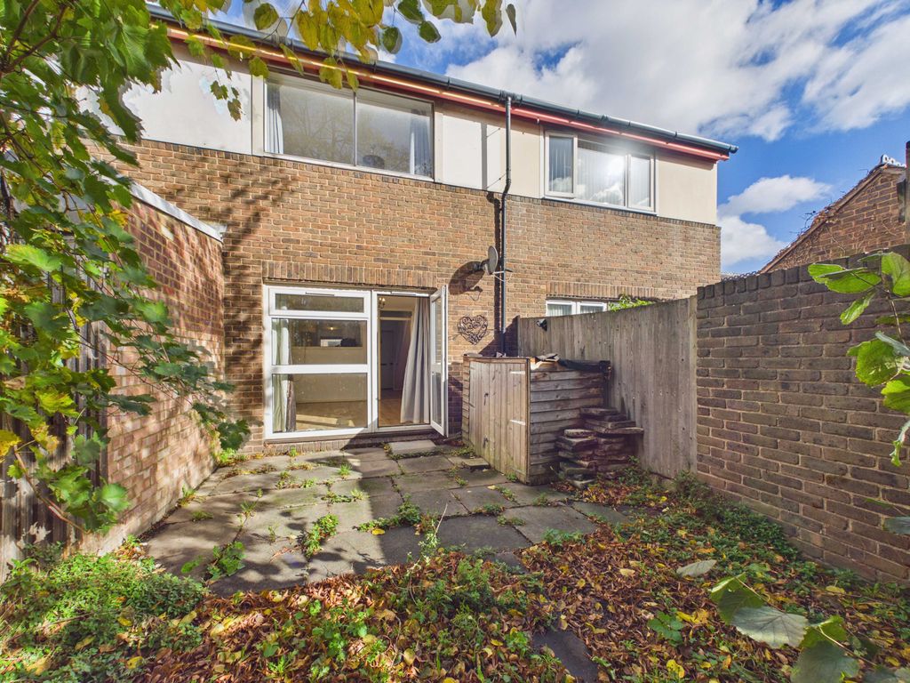 Property photo 1 of 13 Cam03741G0-Pr0222-Still005