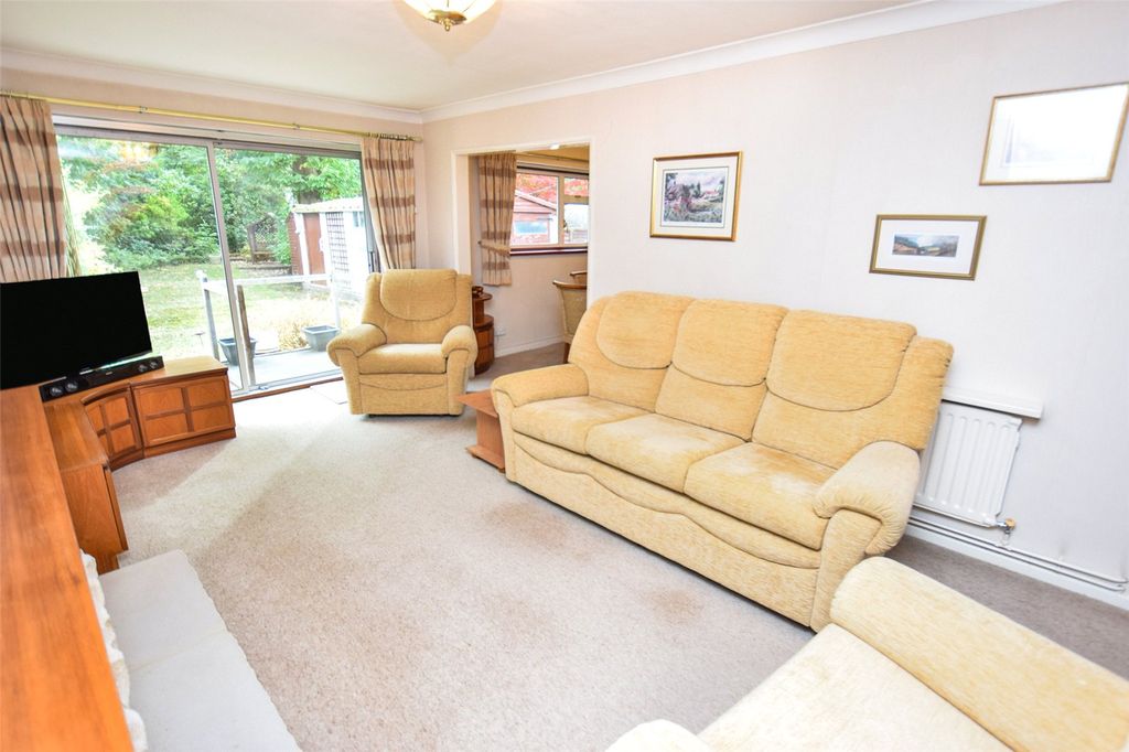 Property photo 2 of 17 Picture No. 29