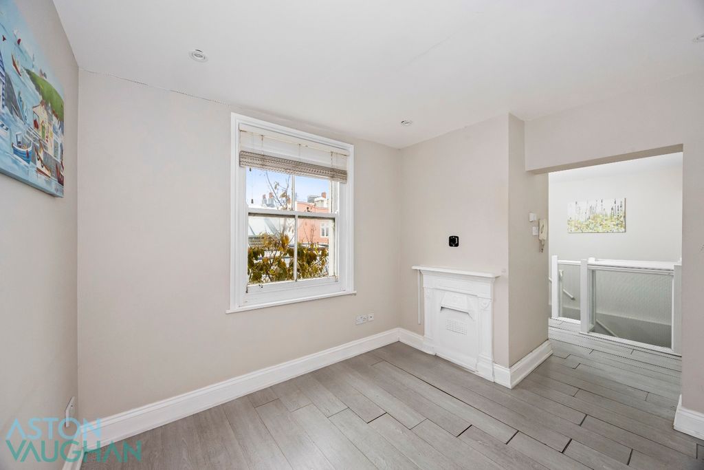 Property photo 2 of 11 4621731