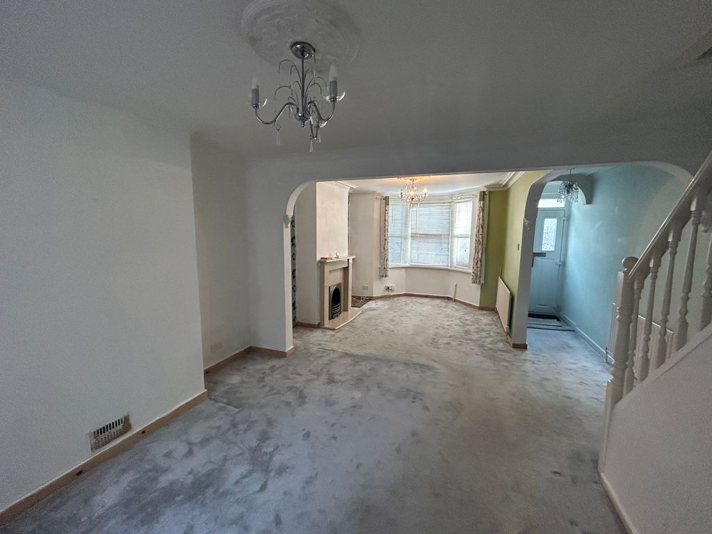 Property photo 3 of 8 Dining Room