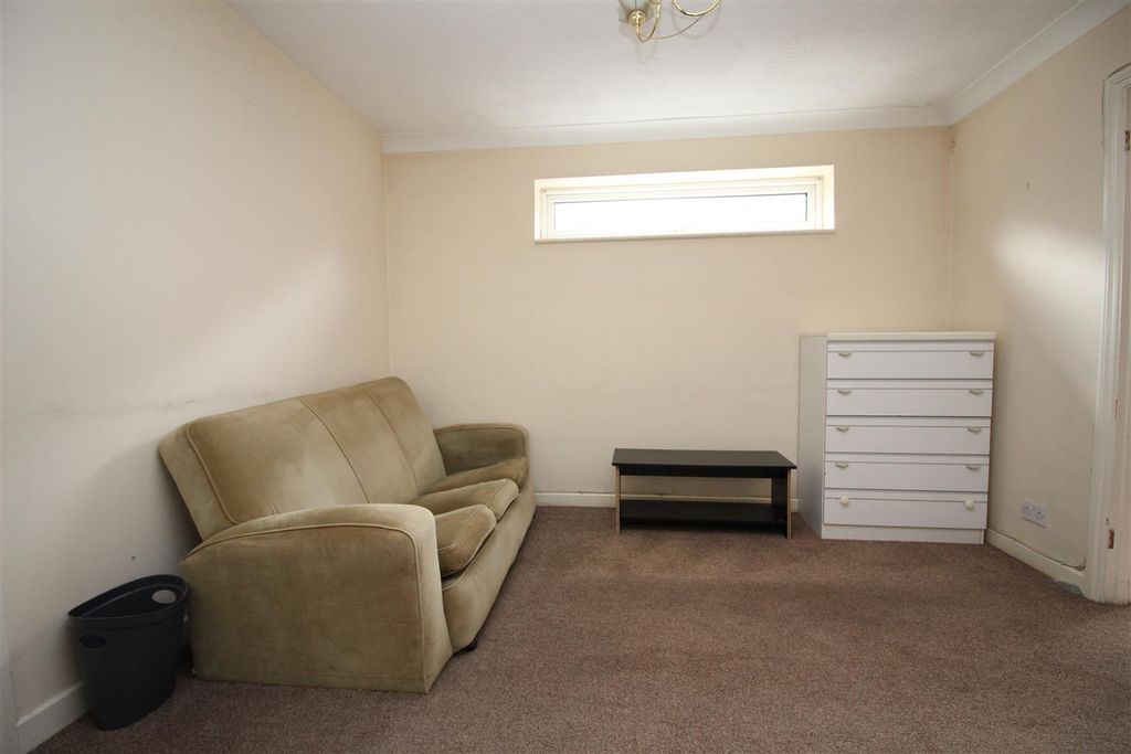 Property photo 3 of 7 Picture 3