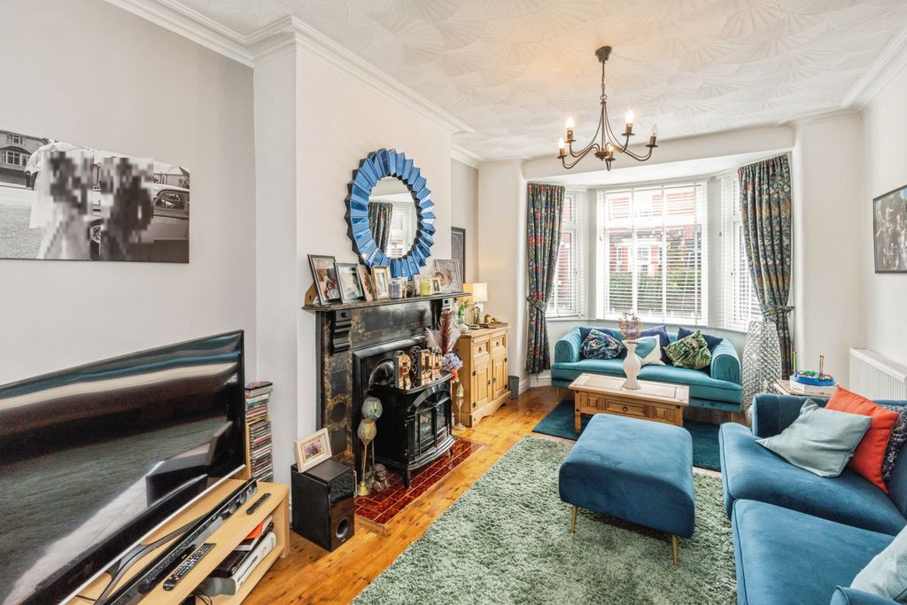 Property photo 2 of 15