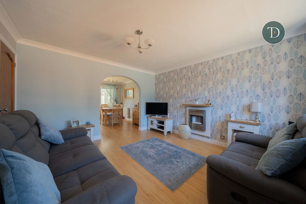 Property photo 2 of 29