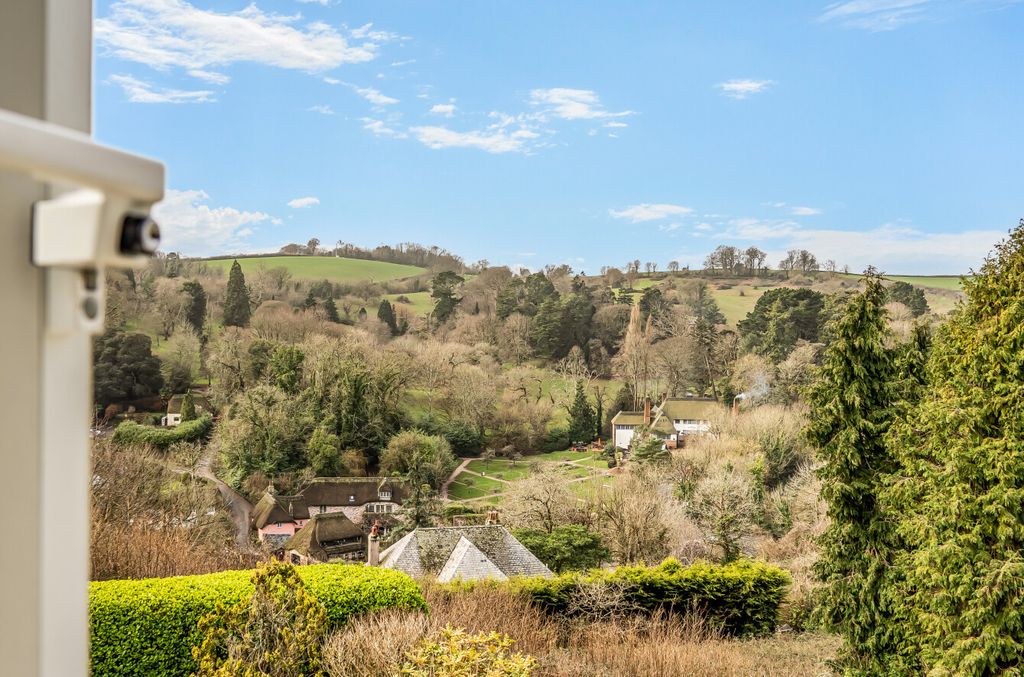 Property photo 3 of 20 1411080-27-698c8A...