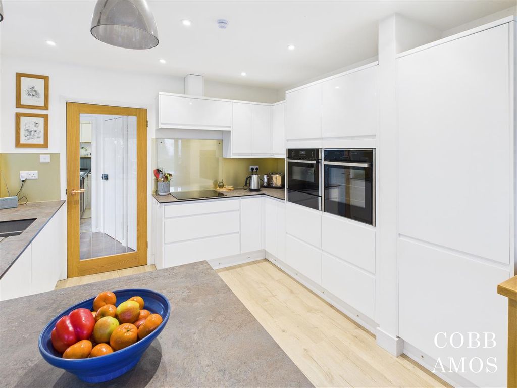 Property photo 3 of 19 1. Kitchen 2.Jpg