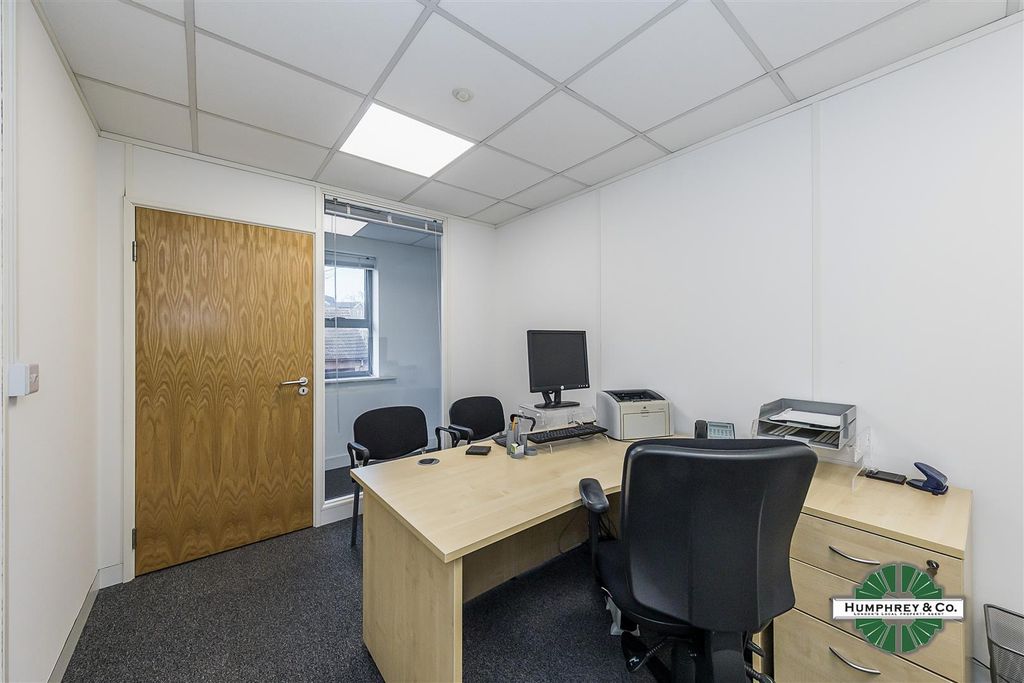 Property photo 1 of 11 1A  Fullers Parade - 07.Jpg