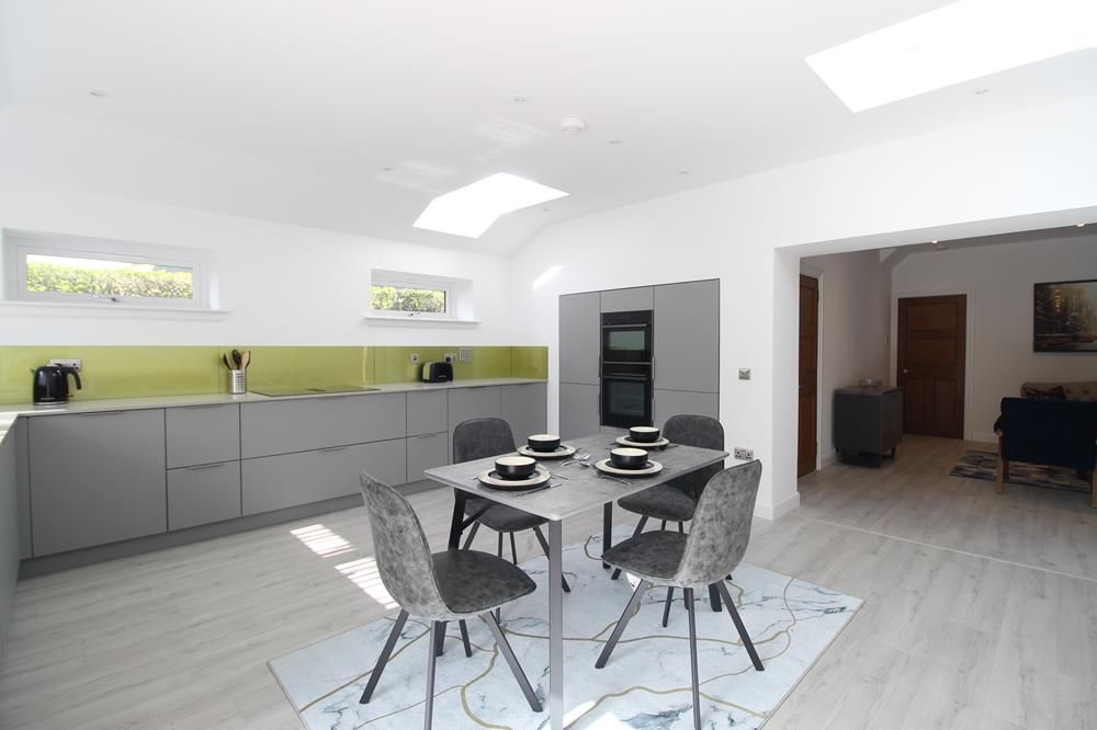 Property photo 1 of 18 Kitchen/ Lounge