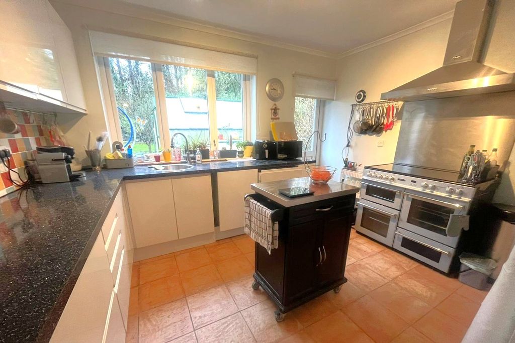 Property photo 3 of 17 Picture No. 15