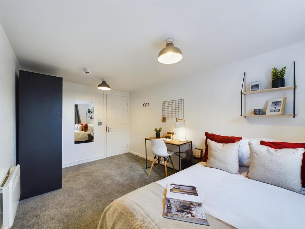 Property photo 2 of 9