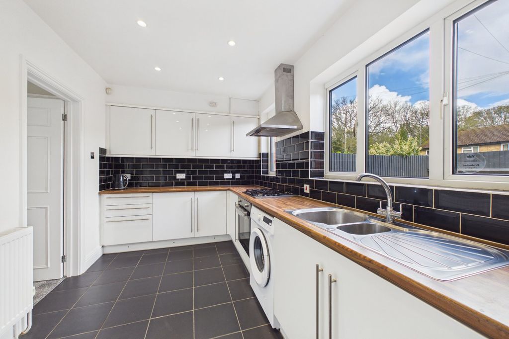 Property photo 2 of 7 Picture No. 06