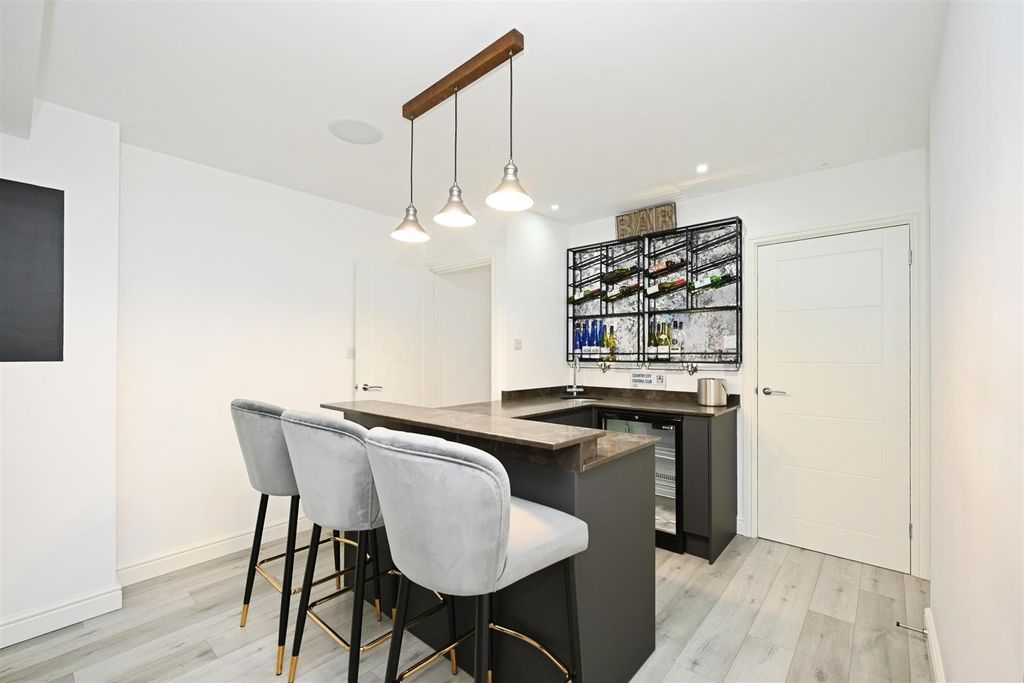 Property photo 3 of 47 Bar/Games Room