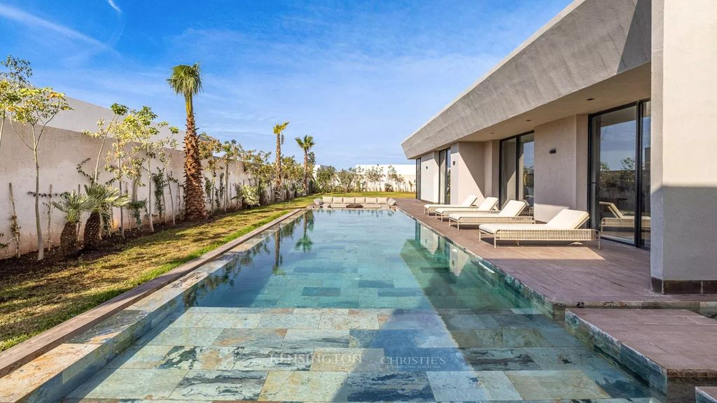 Property photo 2 of 30