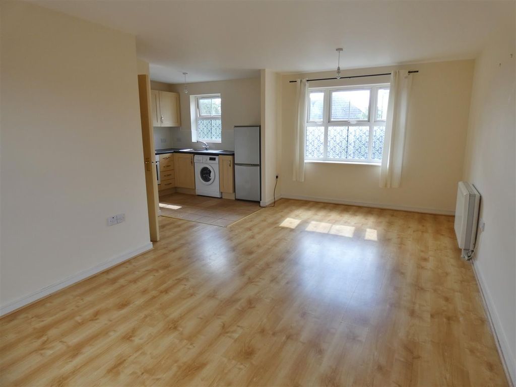 Property photo 2 of 8