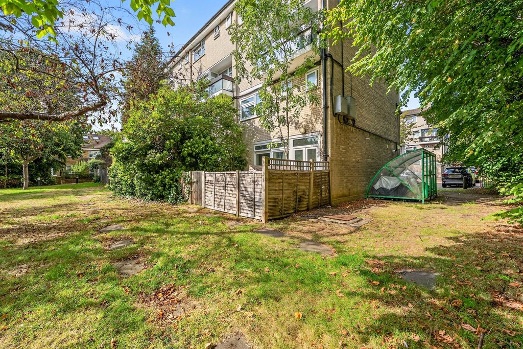 Property photo 3 of 11